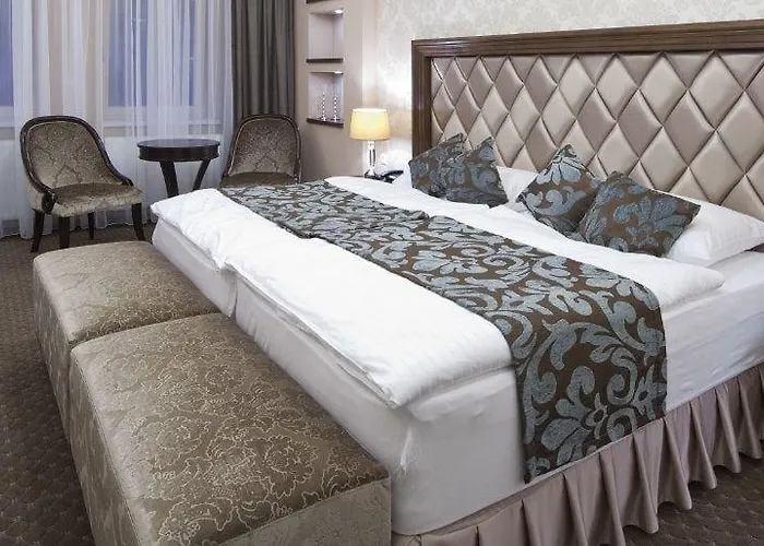Отель Dvorana 4*