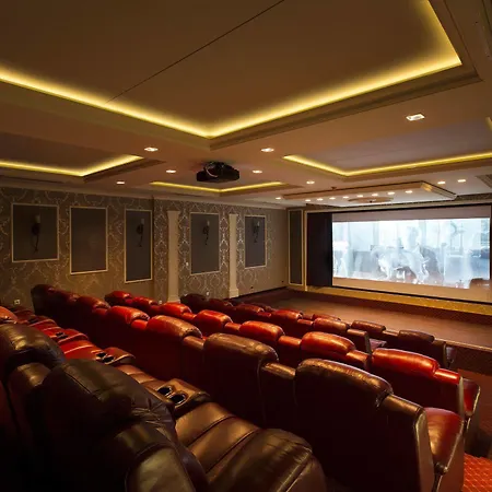 Hotel Dvorana 4*